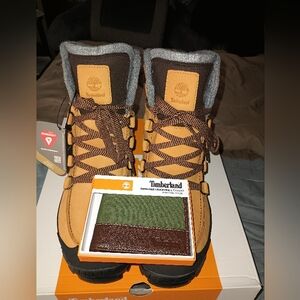 Timberland Men's Winter boots size 11 new in the box